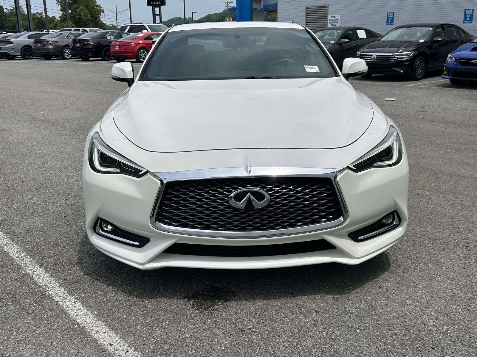Used 2018 INFINITI Q60 3.0t Luxe w/ Sensory Package 3.0T Luxe RWD image 8
