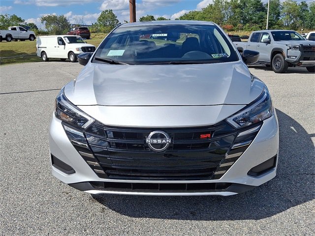 New 2025 Nissan Versa SR w/ Trunk Package image 5