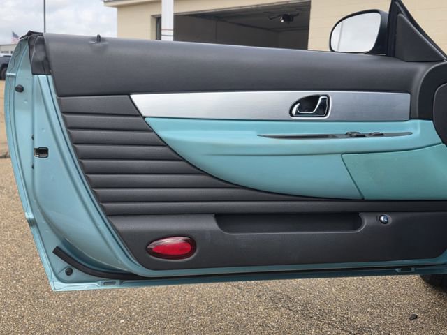 Used 2002 Ford Thunderbird image 14