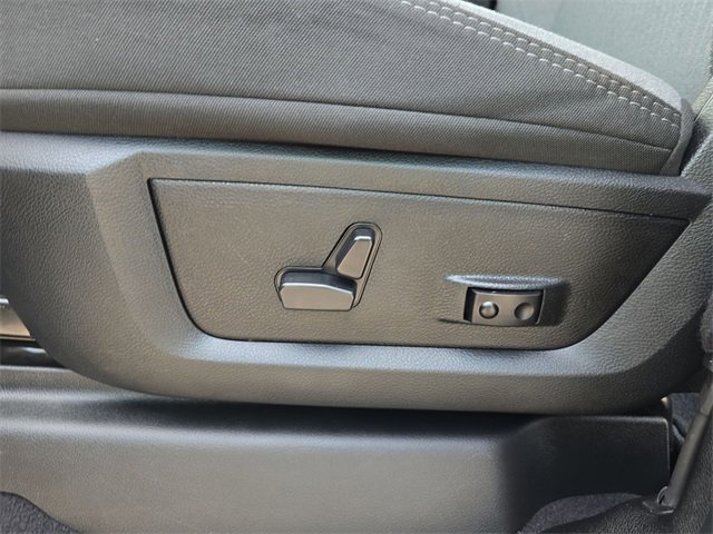 Used 2024 RAM 2500 Big Horn w/ Bed Utility Group image 28