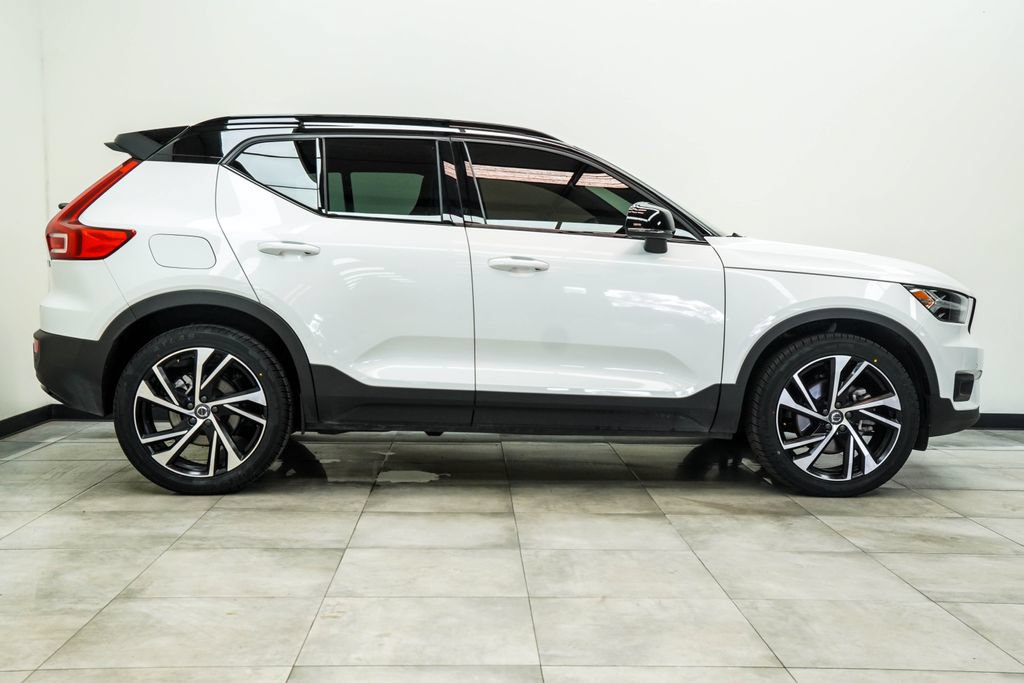 Used 2021 Volvo XC40 T5 R-Design w/ Protection Package Premier AWD/4WD image 7