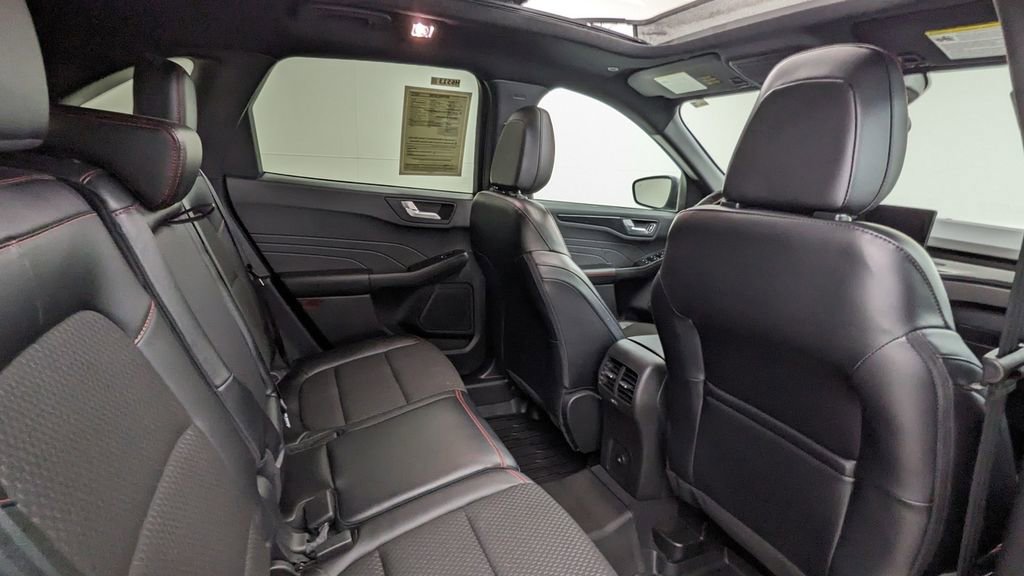 Certified 2023 Ford Escape ST-Line w/ Tech Pack #1 image 37