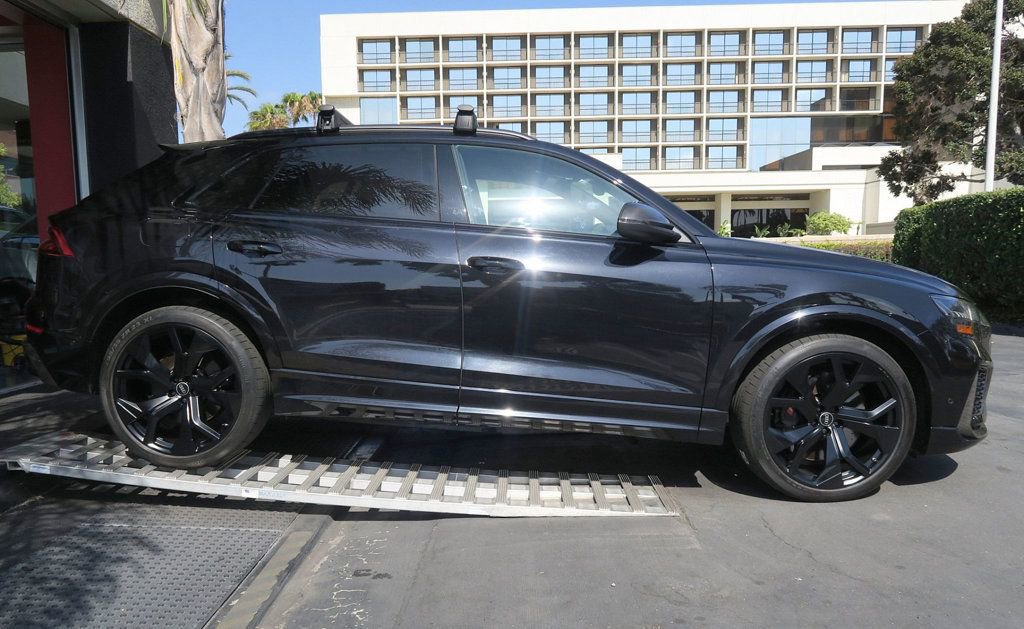 Used 2021 Audi RS Q8 w/ Carbon Optic Package AWD/4WD image 5
