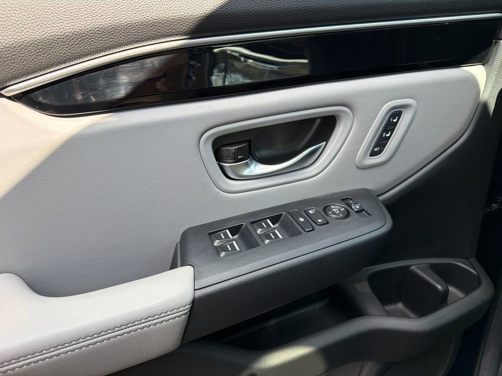 Certified 2025 Honda Pilot Touring image 38