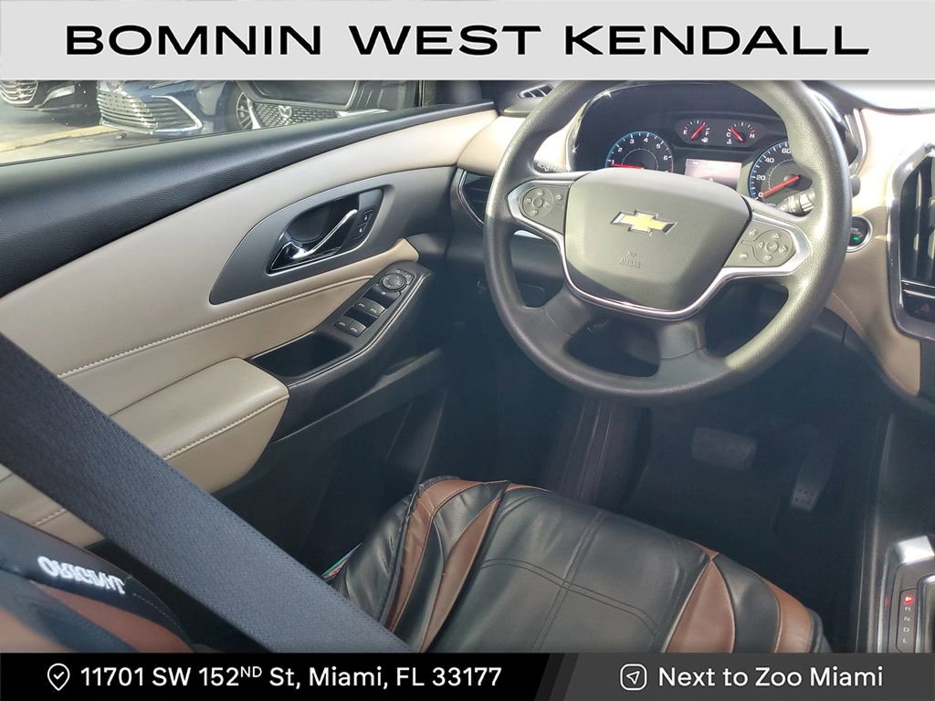 Used 2023 Chevrolet Traverse LS image 11