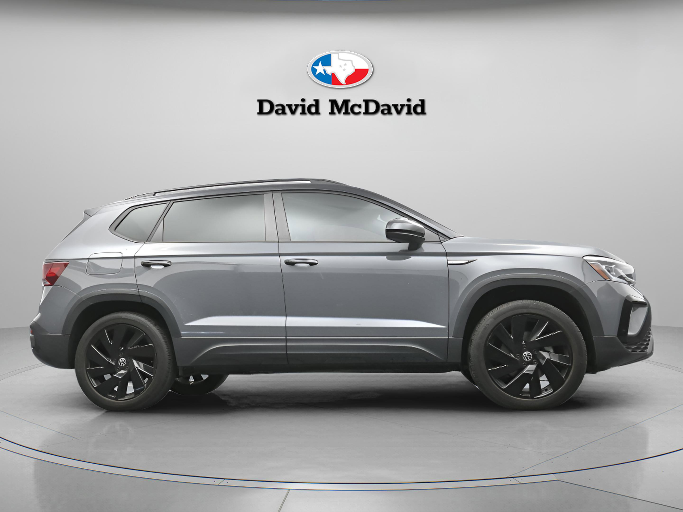 Used 2024 Volkswagen Taos SE image 25