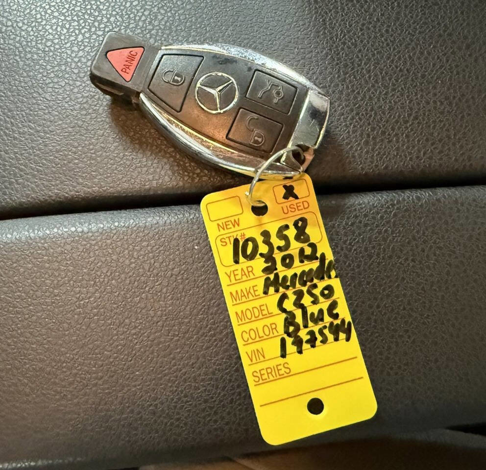 Used 2012 Mercedes-Benz C 250 Sedan image 29