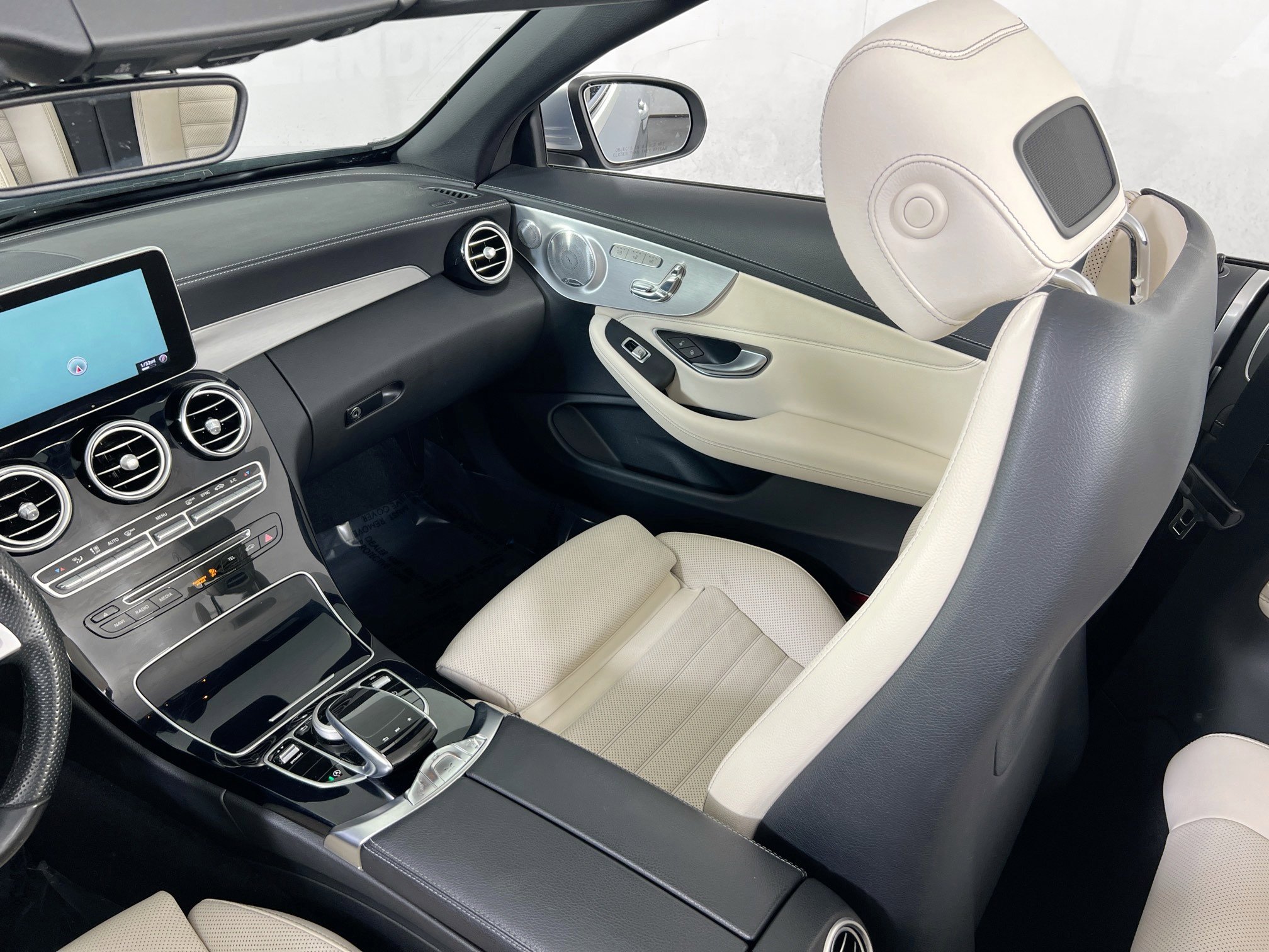 Used 2017 Mercedes-Benz C 300 4MATIC Cabriolet image 24