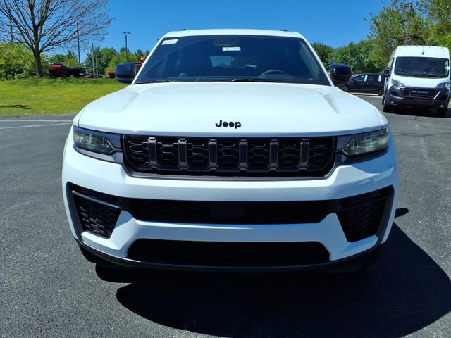 New 2026 Jeep Grand Cherokee L 4WD image 2