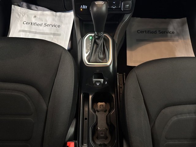 Used 2018 Jeep Renegade Latitude w/ Popular Equipment Group image 17