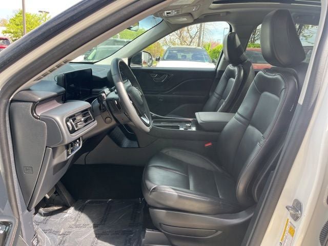 Certified 2025 Lincoln Aviator AWD image 25