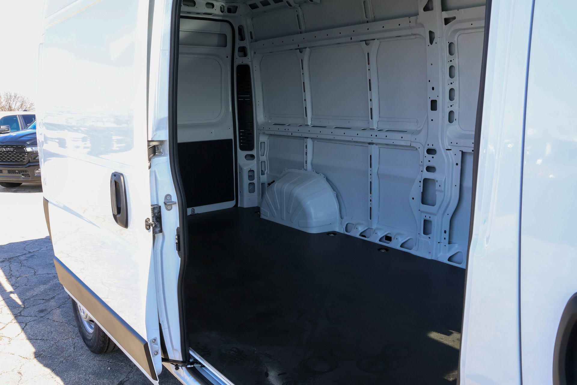 New 2026 RAM ProMaster 2500 image 13