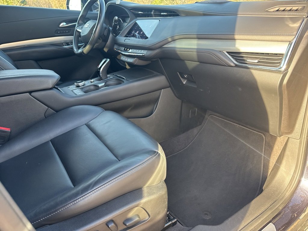 Used 2022 Cadillac XT4 Premium Luxury w/ Enhanced Visibility Package image 53
