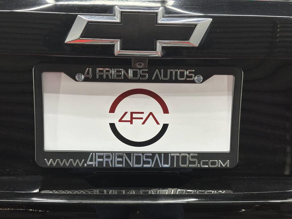 Used 2018 Chevrolet Suburban Premier image 30