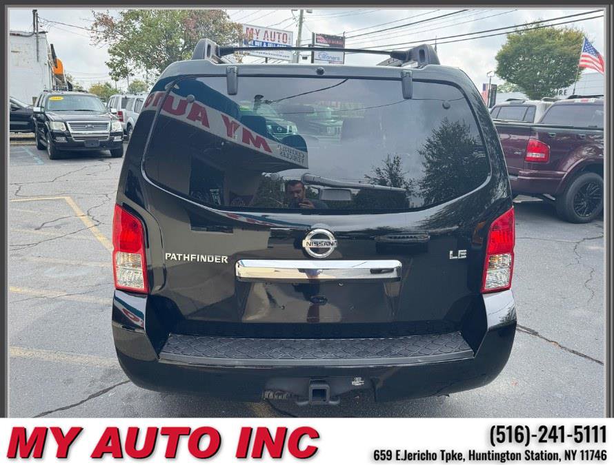 Used 2010 Nissan Pathfinder LE w/ Navigation Pkg image 5