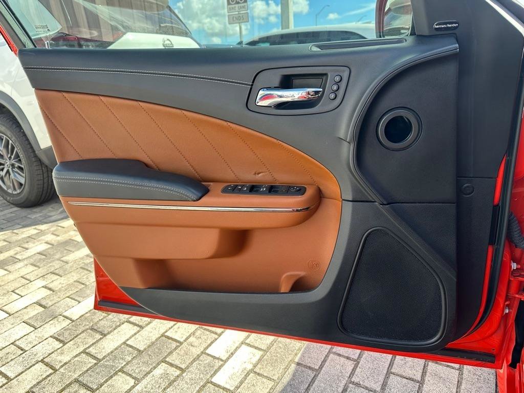 Used 2022 Dodge Charger SRT Hellcat w/ Harman/Kardon Audio Group RWD image 11