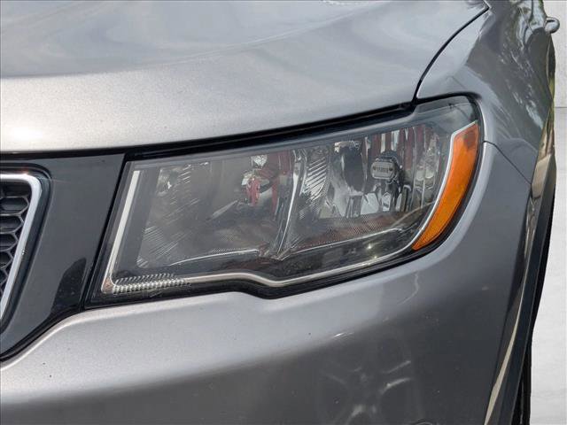 Used 2017 Jeep Compass Latitude w/ Popular Equipment Group AWD/4WD image 13