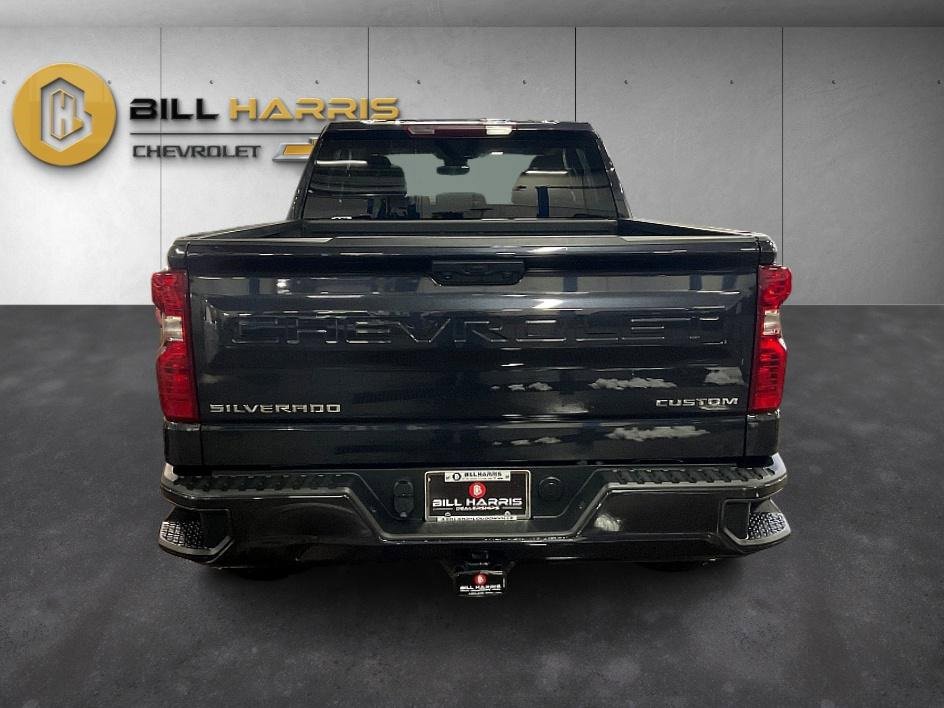 Used 2022 Chevrolet Silverado 1500 Custom image 11