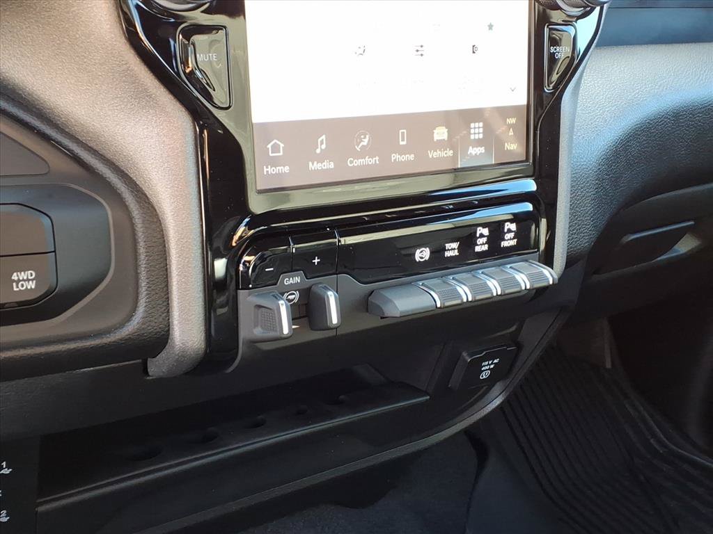 New 2026 RAM 2500 Tradesman AWD/4WD image 29