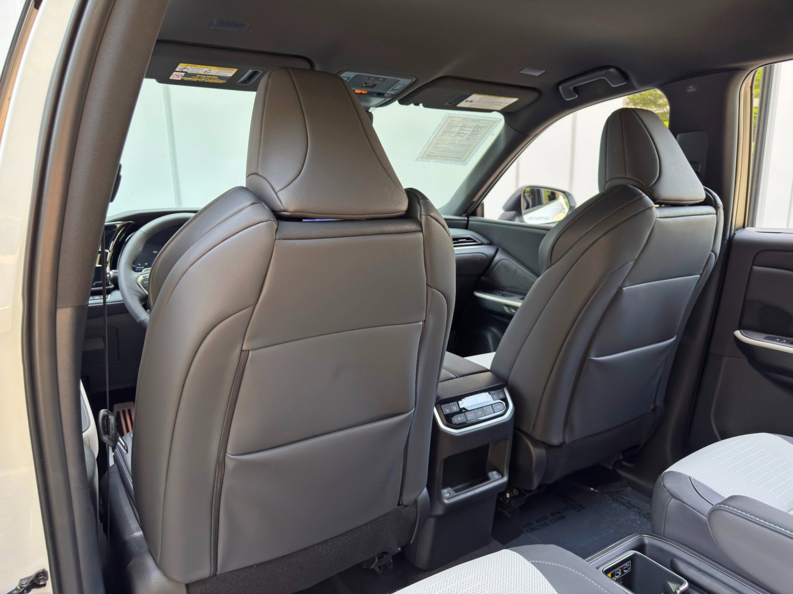 Used 2026 Lexus TX 500h AWD w/ Technology Package image 35