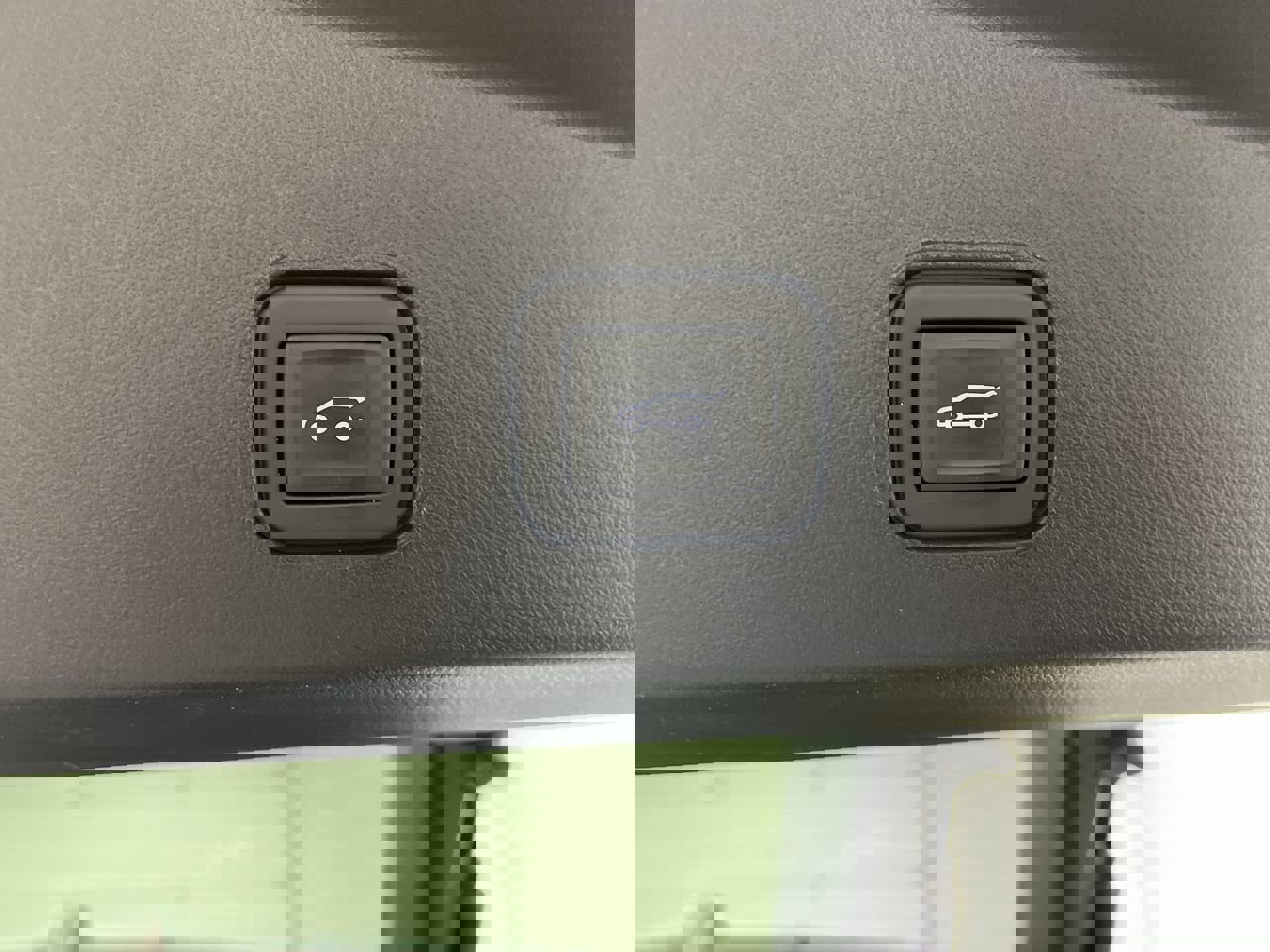 Used 2024 Cadillac Lyriq Luxury w/ LPO, Floor Liner Package image 34