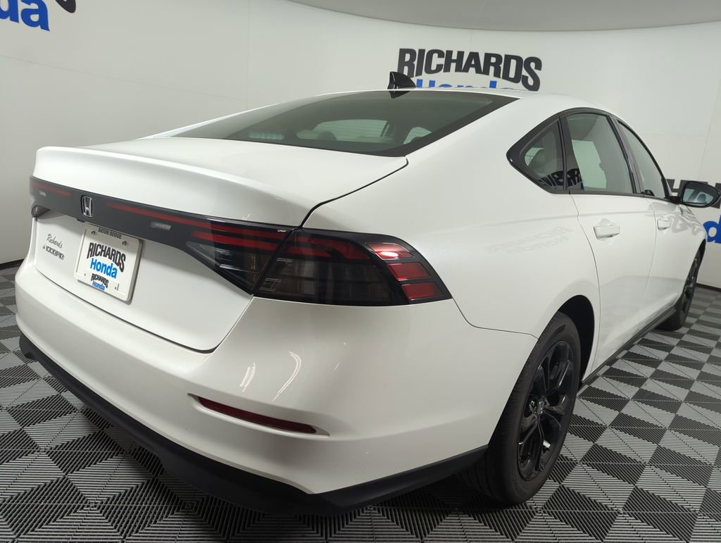 Certified 2025 Honda Accord SE image 6