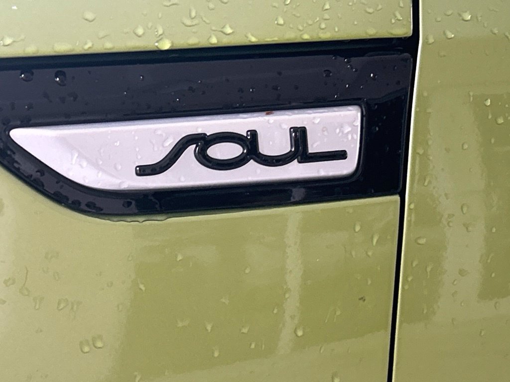Used 2014 Kia Soul + FWD image 13