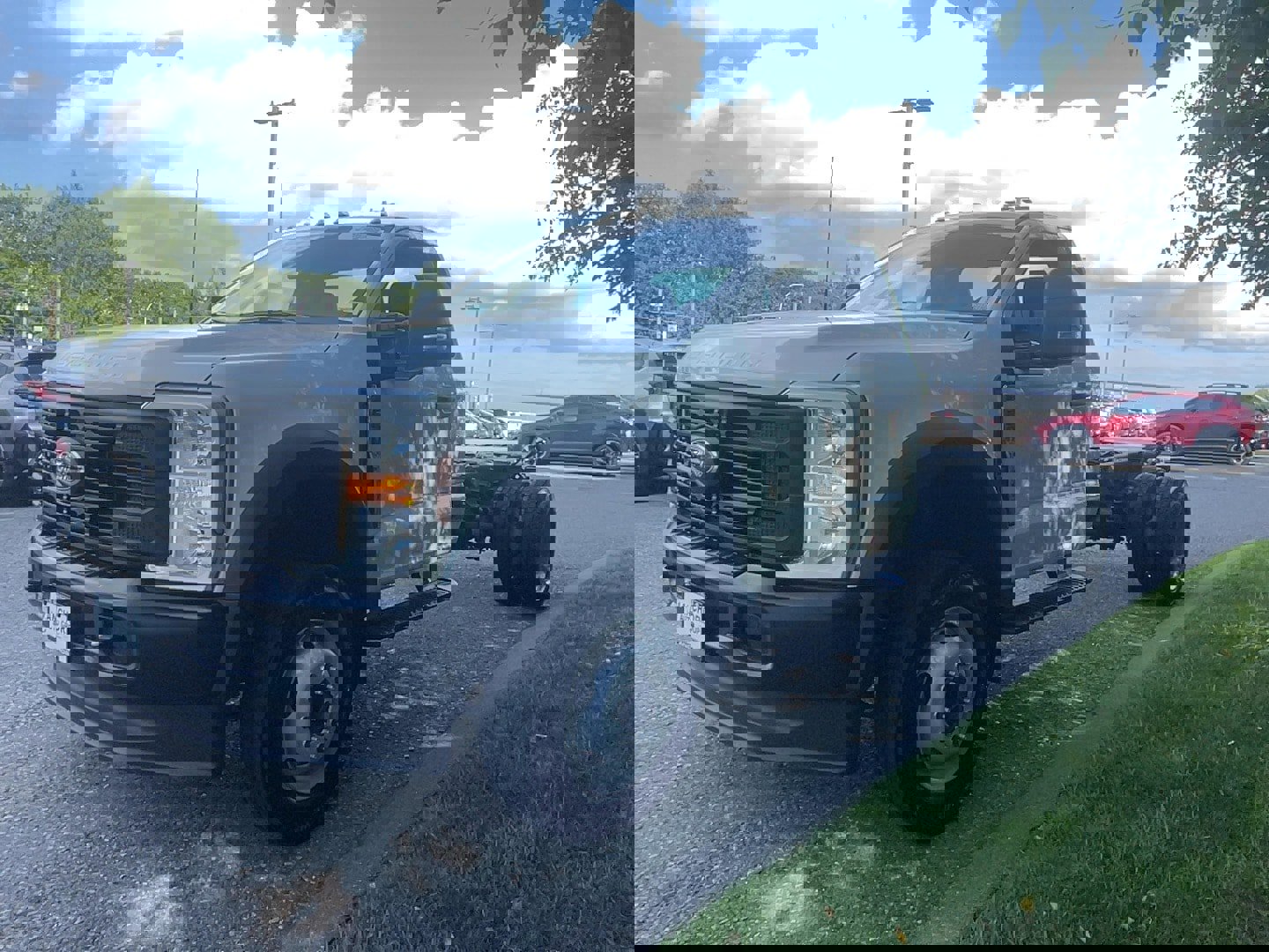 Used 2024 Ford F550 4x4 Regular Cab Super Duty image 3