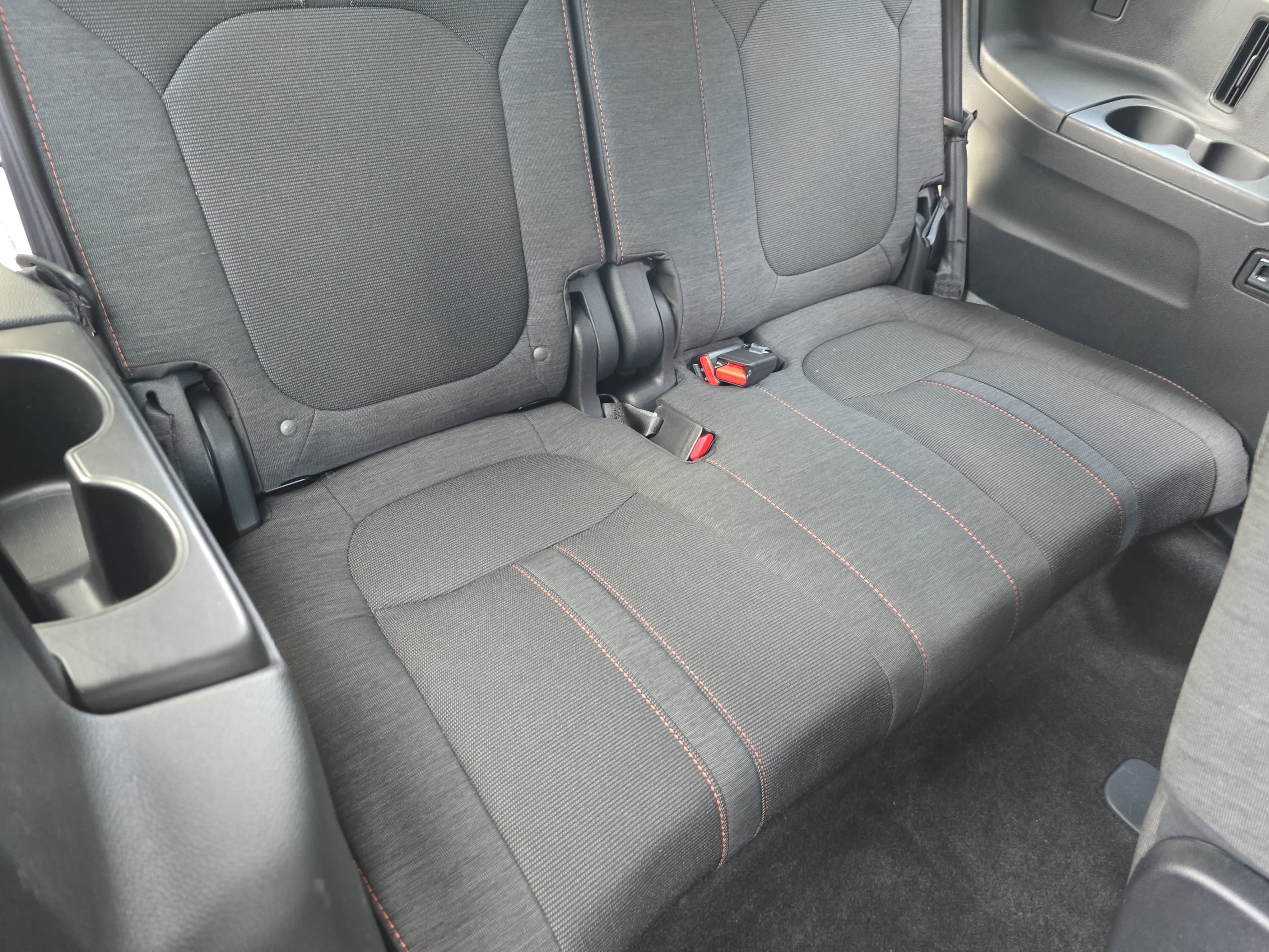 Used 2025 Honda Pilot Sport image 12