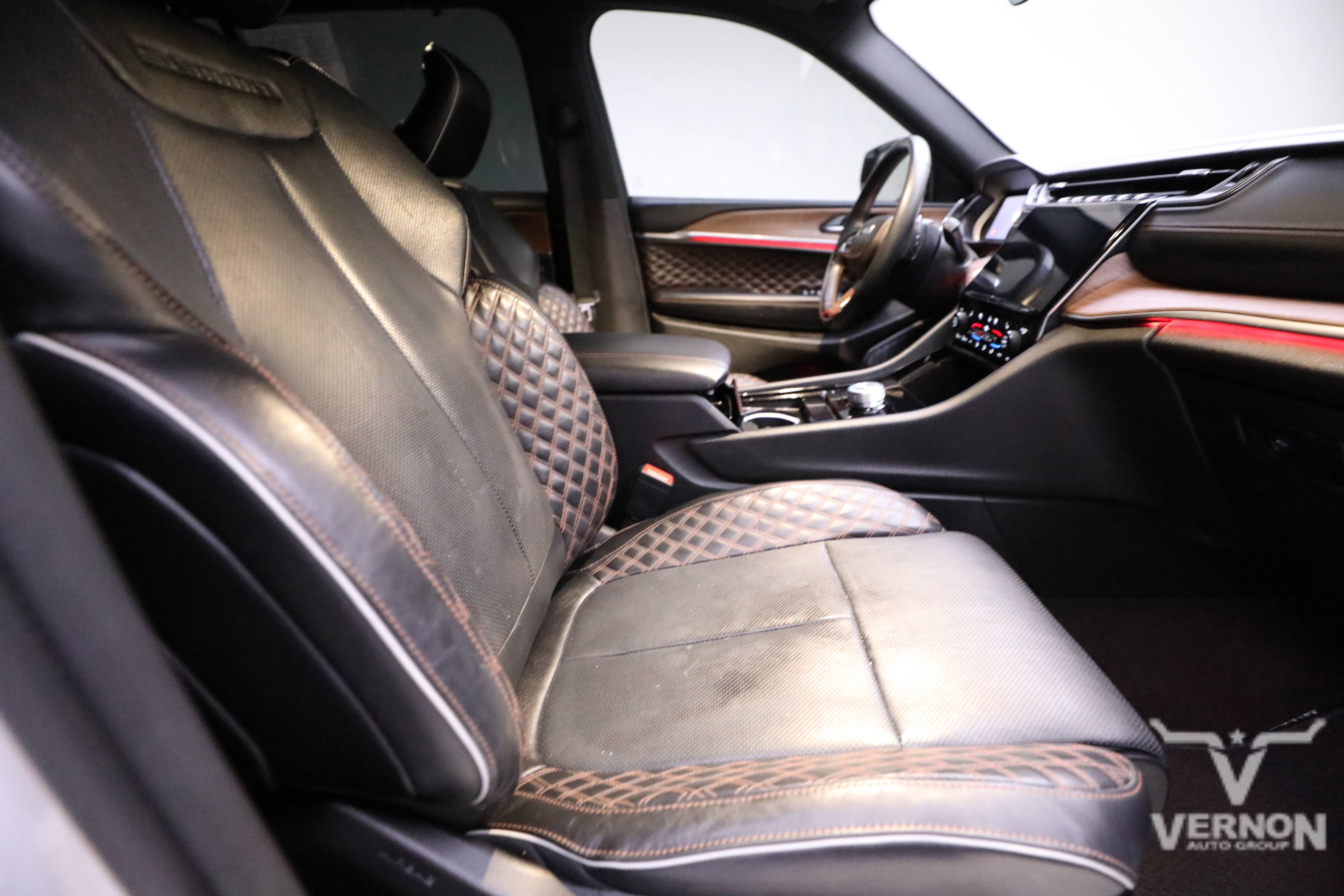 Used 2022 Jeep Grand Cherokee L Summit w/ Luxury Tech Group V image 11