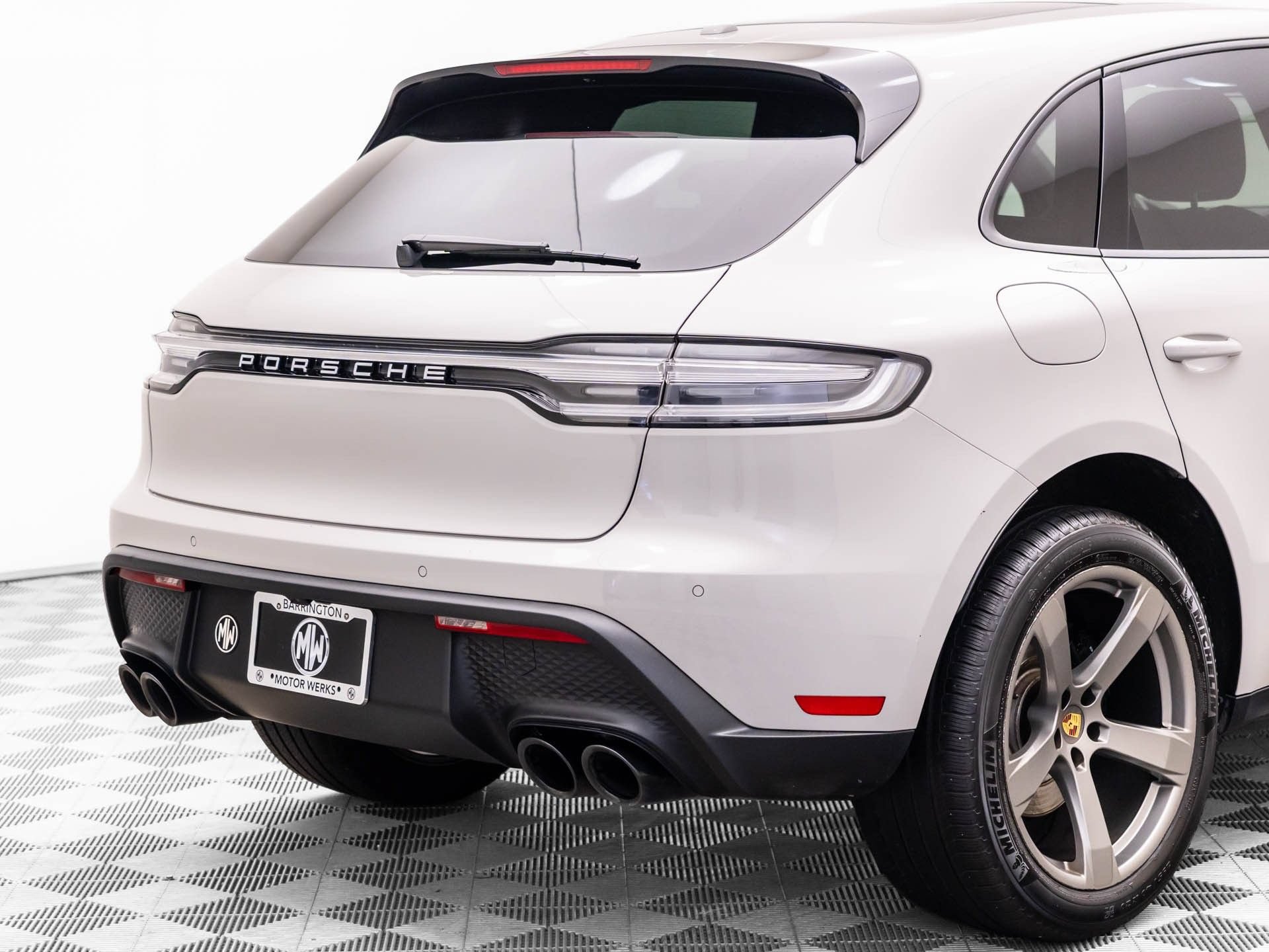 Certified 2023 Porsche Macan AWD/4WD image 40