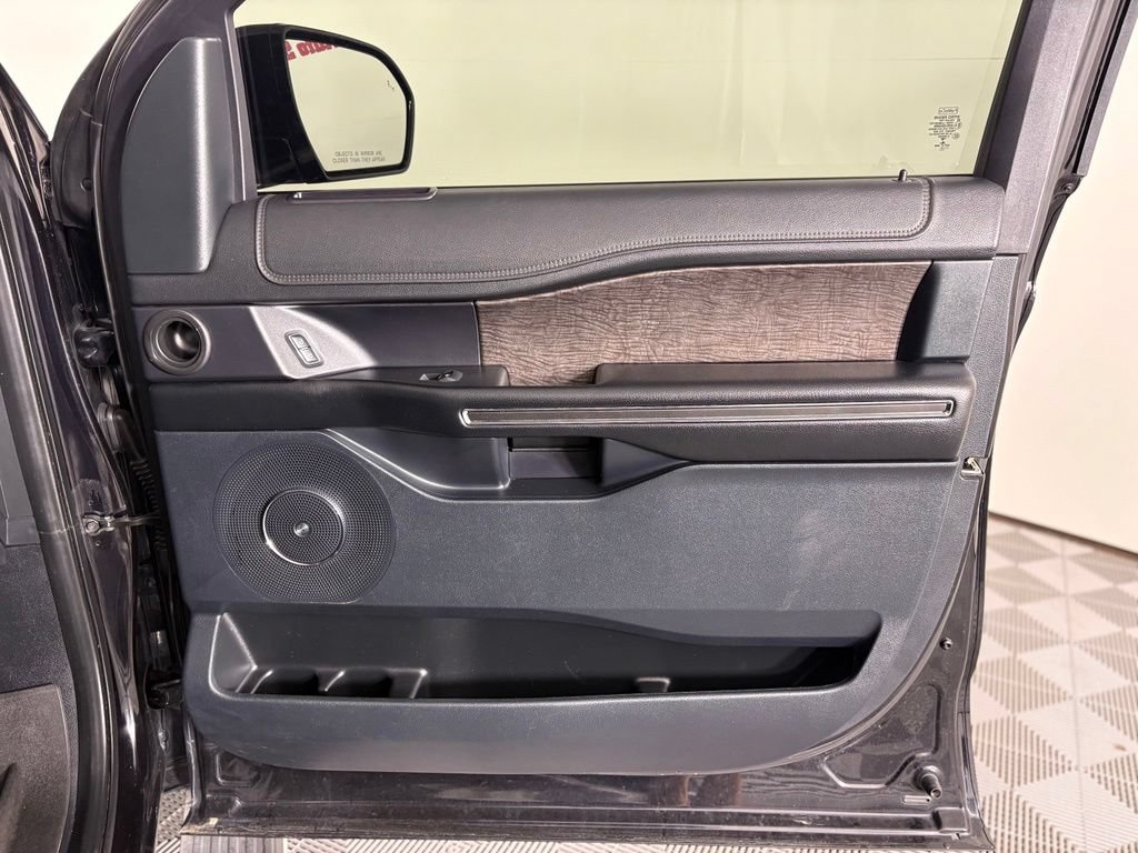 Used 2021 Ford Expedition Max Limited RWD image 44