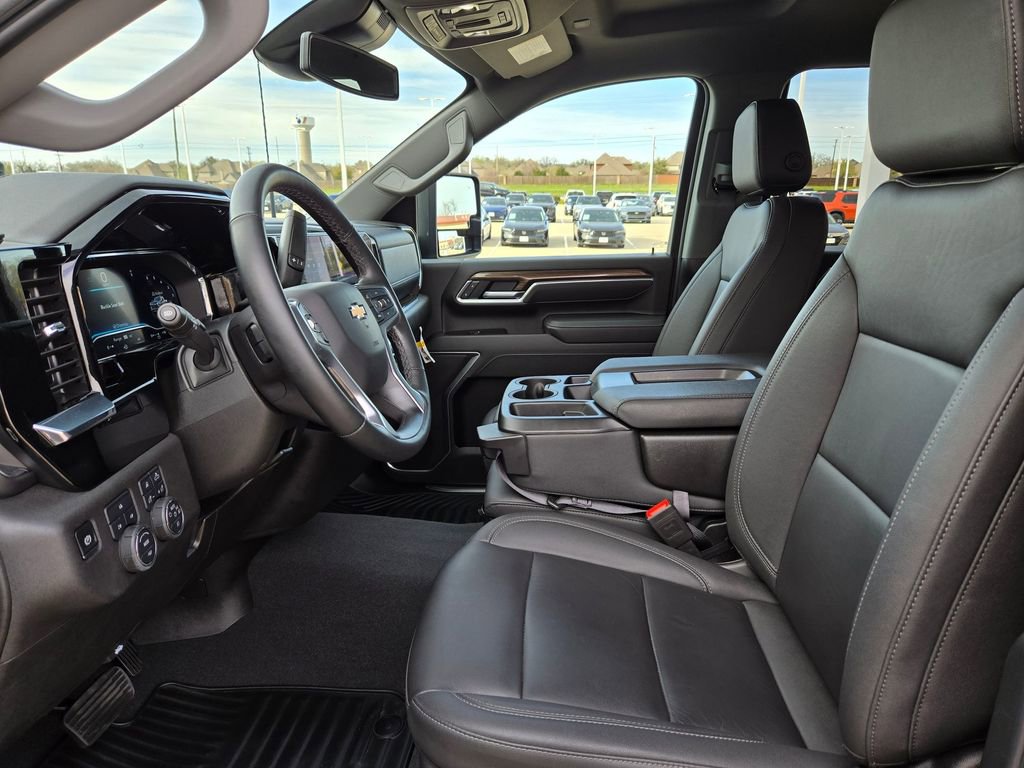 Used 2025 Chevrolet Silverado 2500 LT w/ Texas Edition image 9
