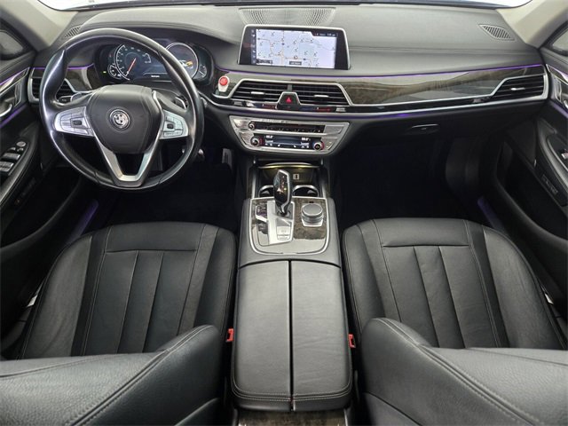 Used 2016 BMW 740i image 4