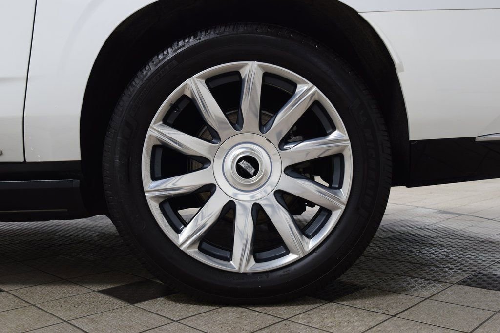 Used 2023 Cadillac Escalade ESV Premium Luxury Platinum w/ Heavy-Duty Trailer Package image 28