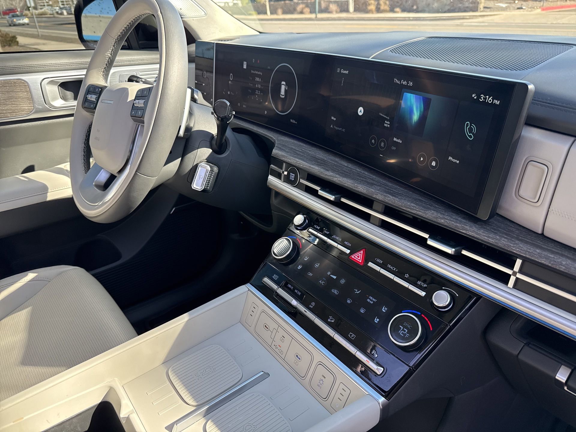 Used 2025 Hyundai Santa Fe Calligraphy image 35