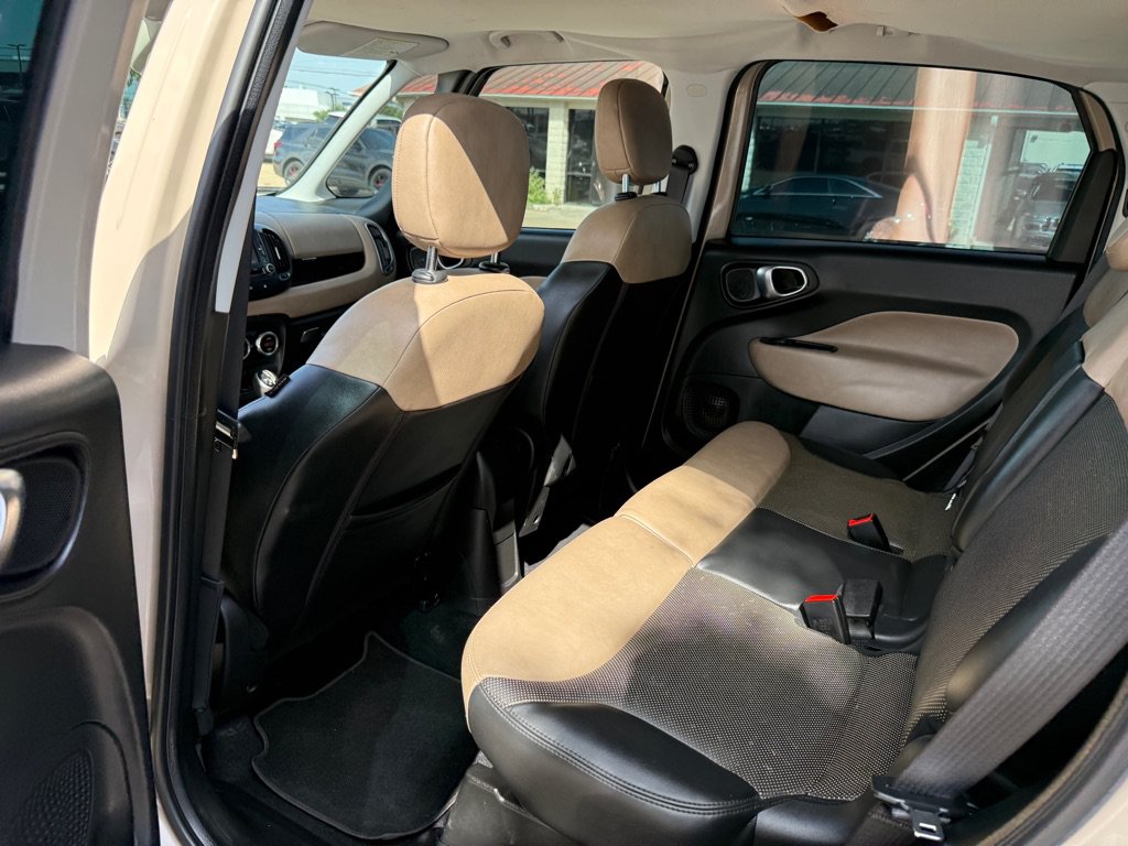 Used 2014 FIAT 500L Lounge FWD image 13