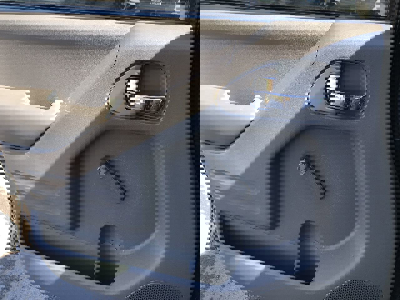 Used 2019 Nissan Frontier S image 12