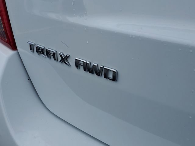 Used 2022 Chevrolet Trax LT w/ LT Convenience Package image 10