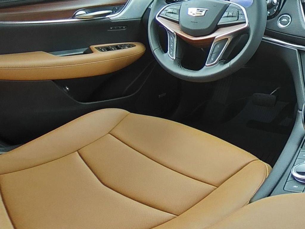 New 2025 Cadillac XT5 Premium Luxury w/ Technology Package image 12
