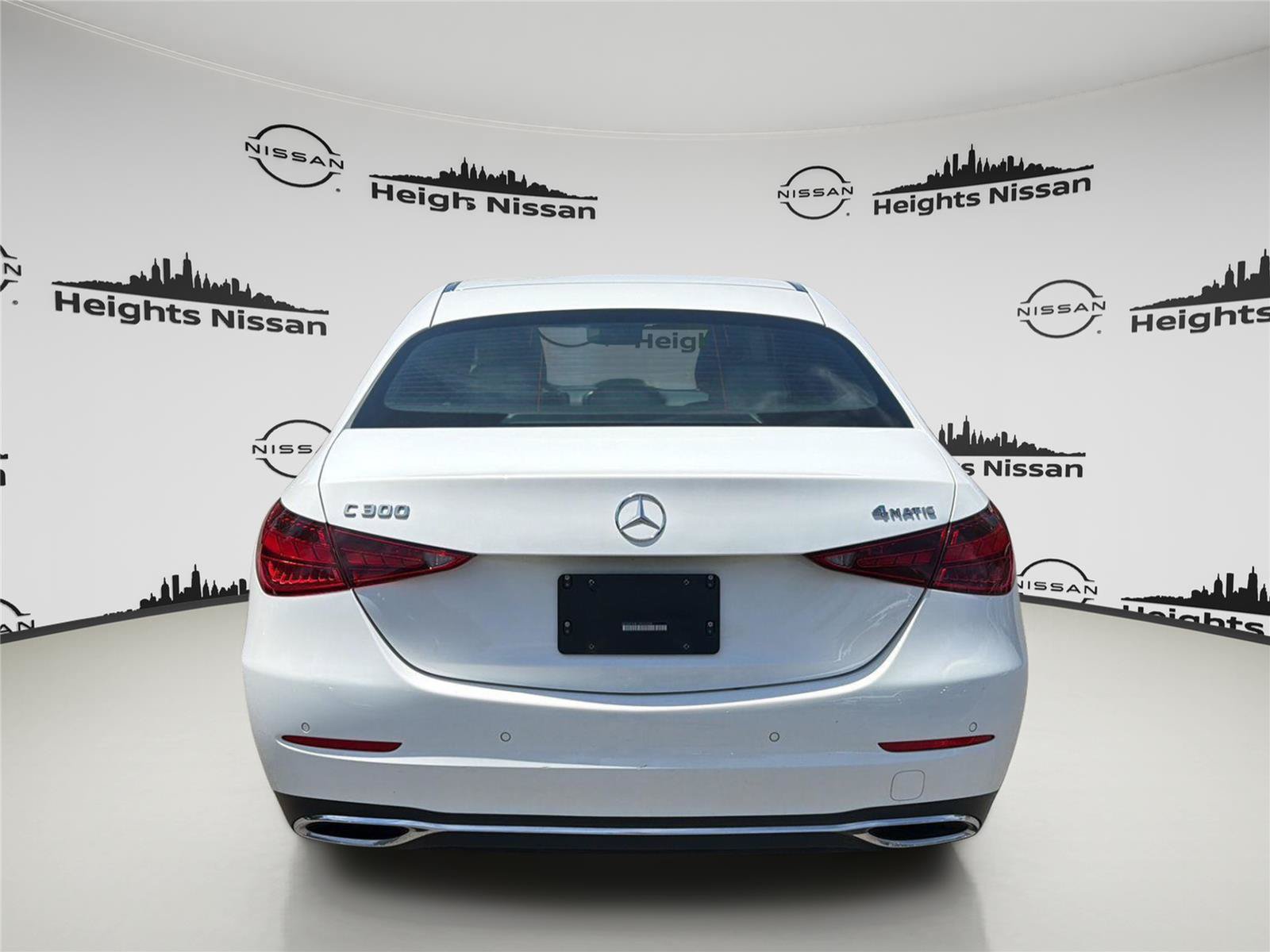 Used 2025 Mercedes-Benz C 300 4MATIC Sedan image 4
