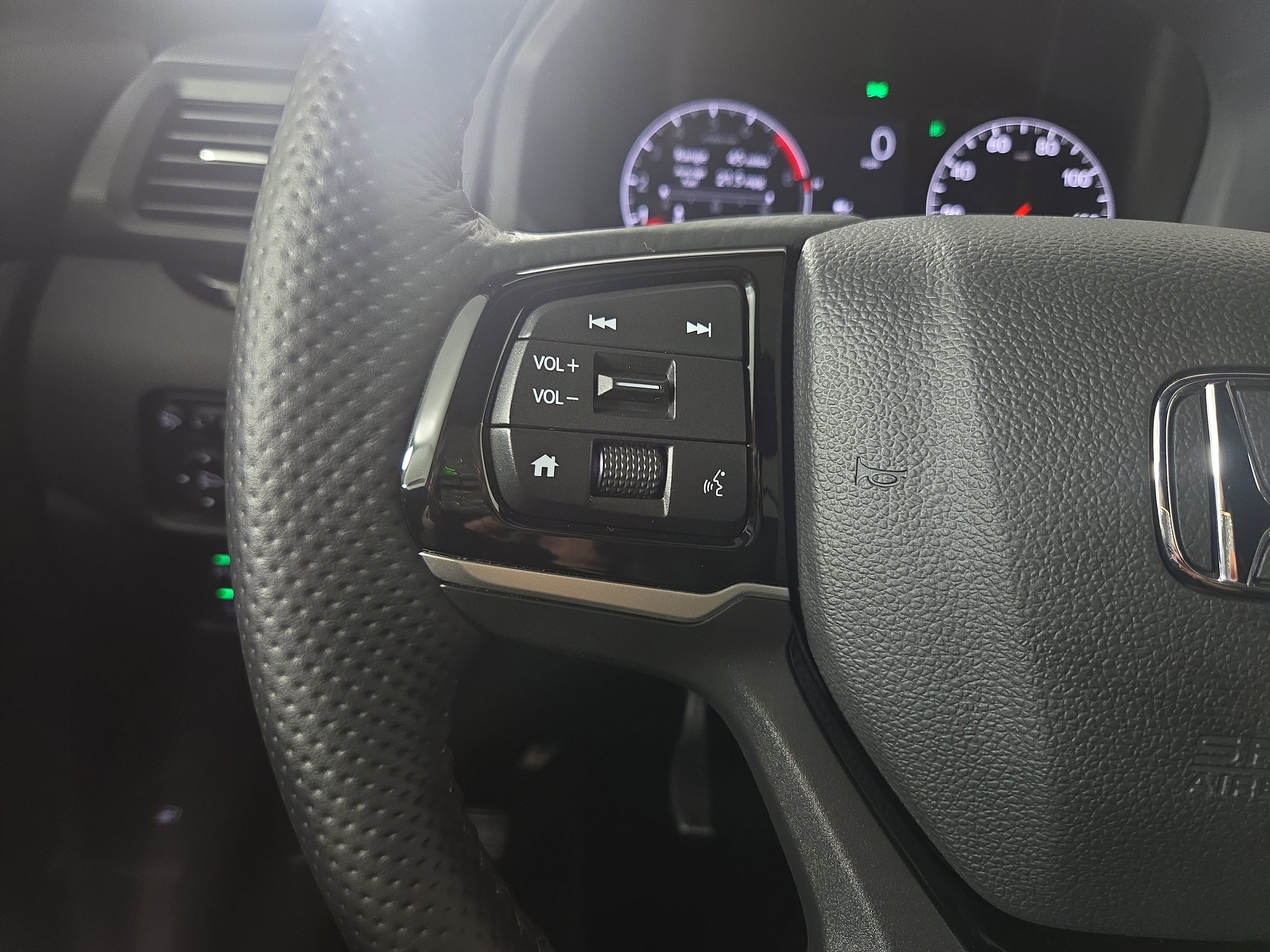 Used 2025 Honda Ridgeline Black Edition image 15