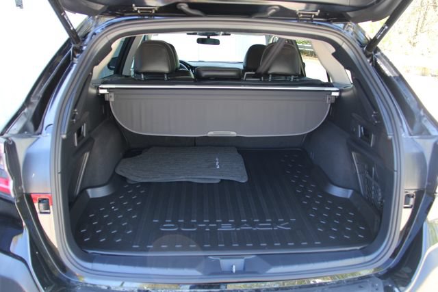 Used 2025 Subaru Outback Premium AWD/4WD image 31