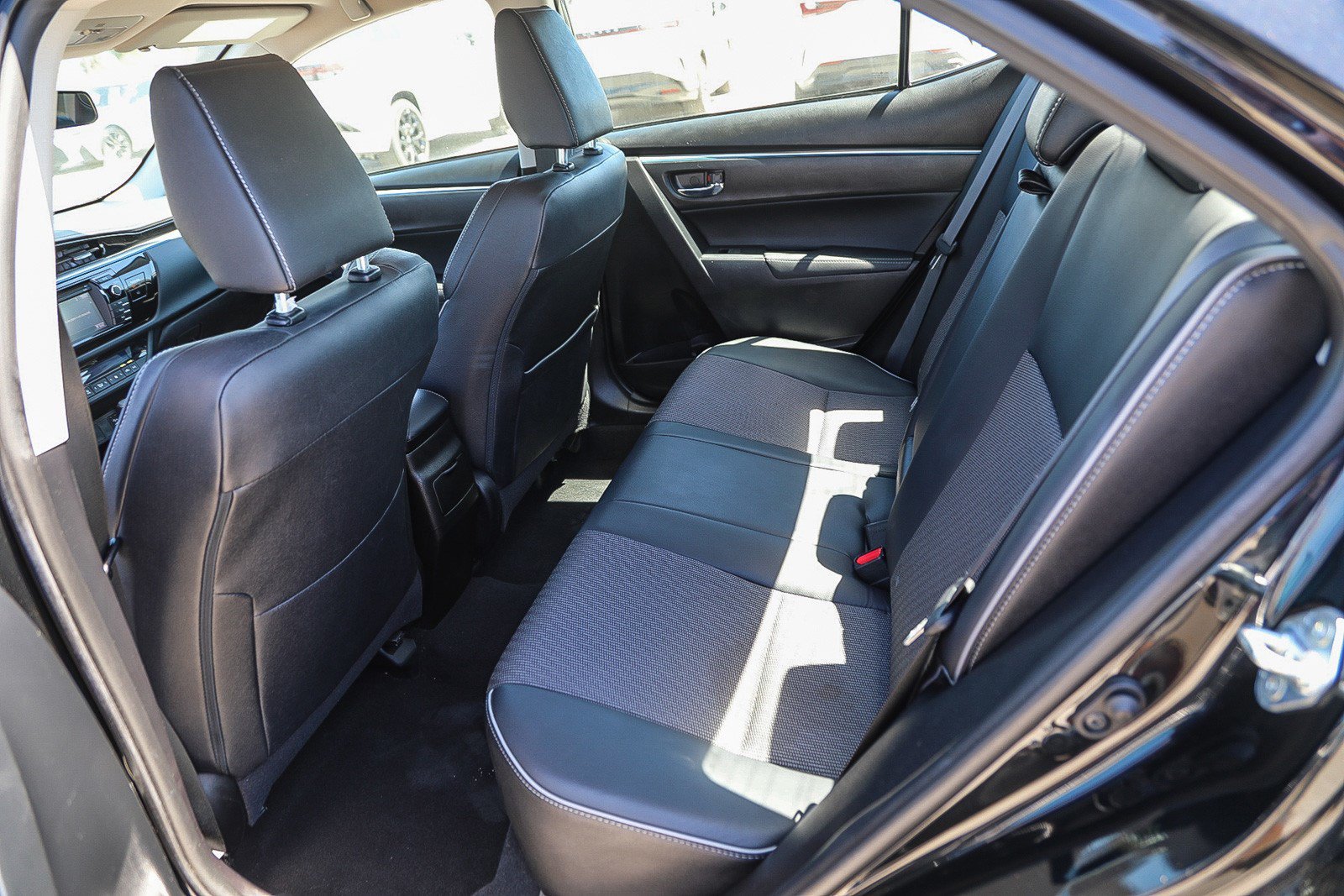 Used 2016 Toyota Corolla S FWD image 18