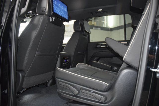 New 2026 Chevrolet Suburban Premier image 40