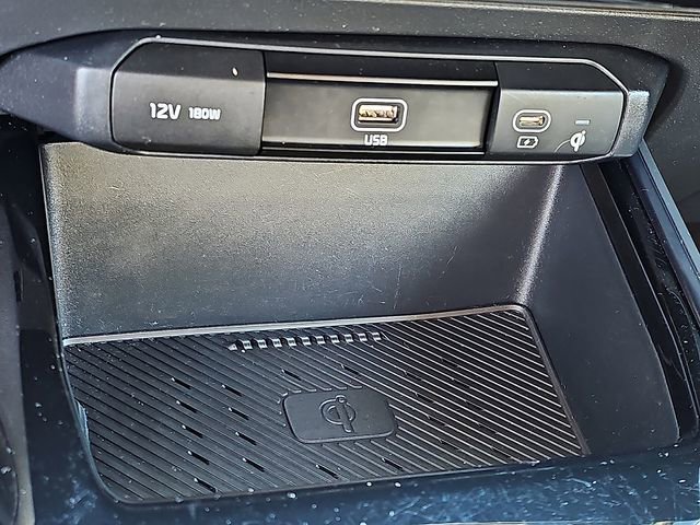 Used 2023 Kia Niro EX w/ EX Cold Weather Package image 24