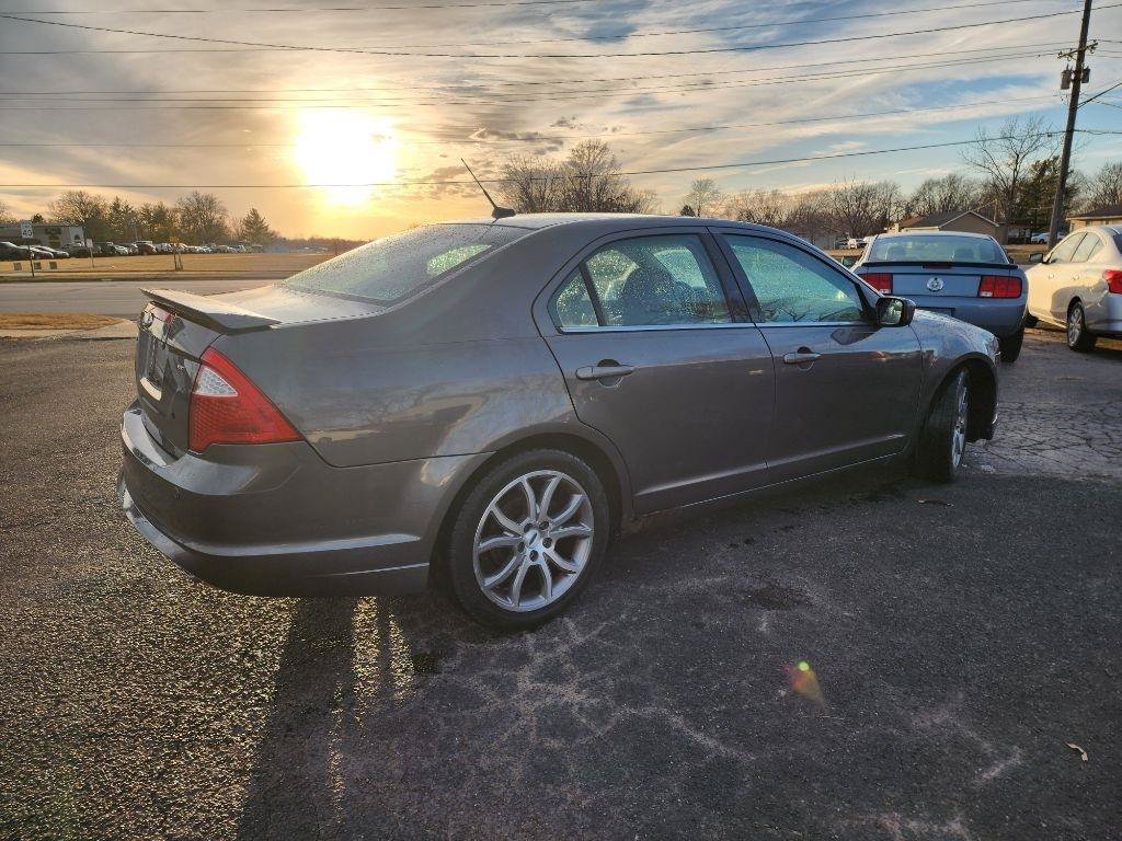 Used 2012 Ford Fusion SE FWD image 3