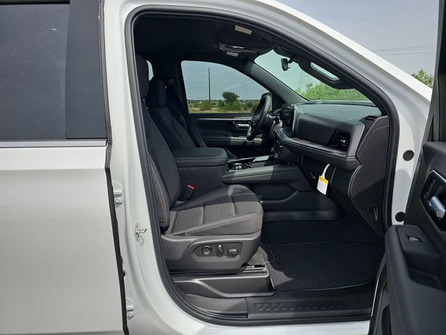 New 2026 Chevrolet Suburban LS w/ Max Trailering Package AWD/4WD image 28