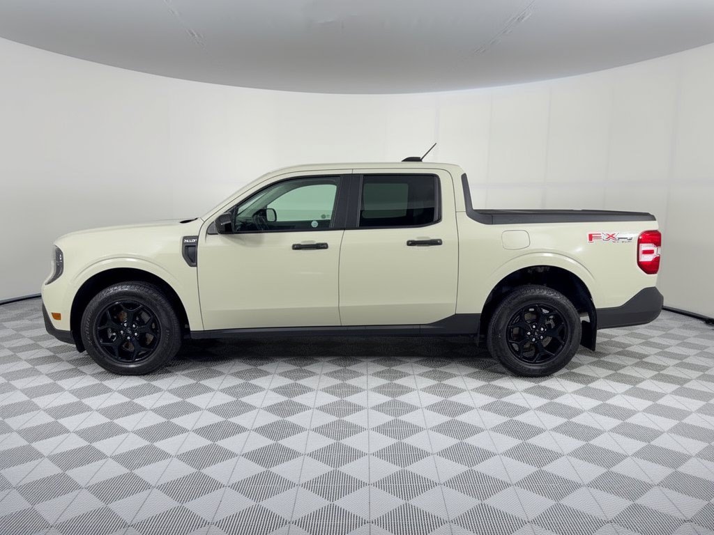 Used 2025 Ford Maverick XLT w/ XLT Luxury Package AWD/4WD image 2