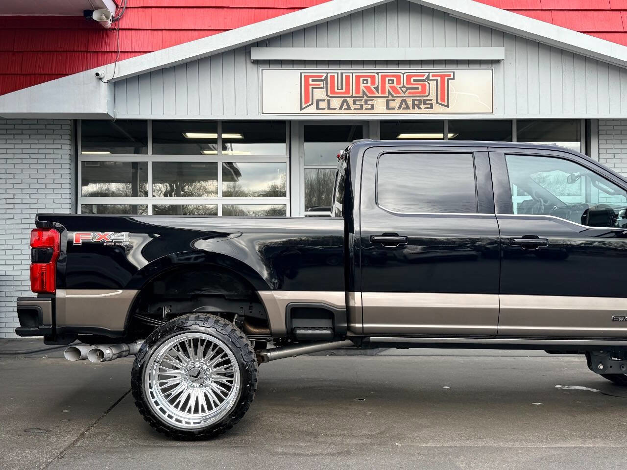 Used 2023 Ford F250 King Ranch w/ FX4 Off-Road Package image 12